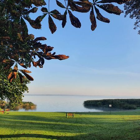 Gesindehaus Am Schloss Kummerower See Kummerow  المظهر الخارجي الصورة