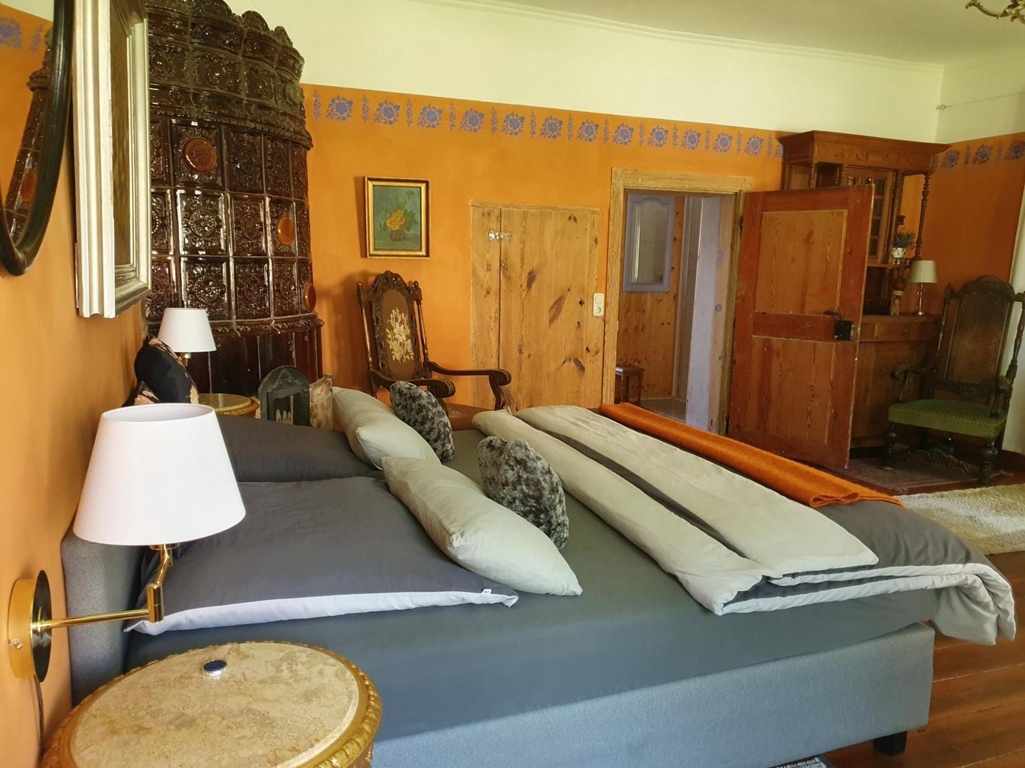 Gesindehaus Am Schloss Kummerower See Kummerow  المظهر الخارجي الصورة